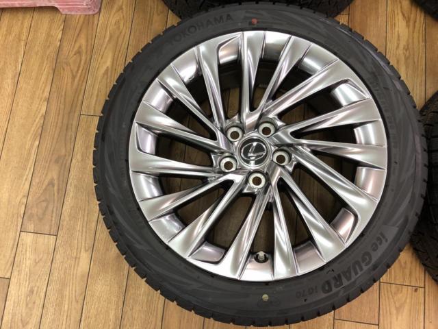 Genuine LEXUS parts
Lexus ES genuine tires + Yokohama IceGuard iG70 tires