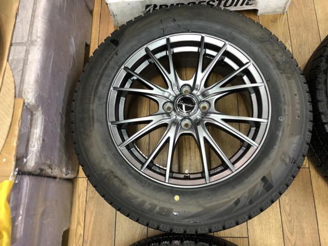 HOT
STUFF (Hot Stuff) Exceeder
E01
(4HOLE) + BRIDGESTONE Blizzak VRX2