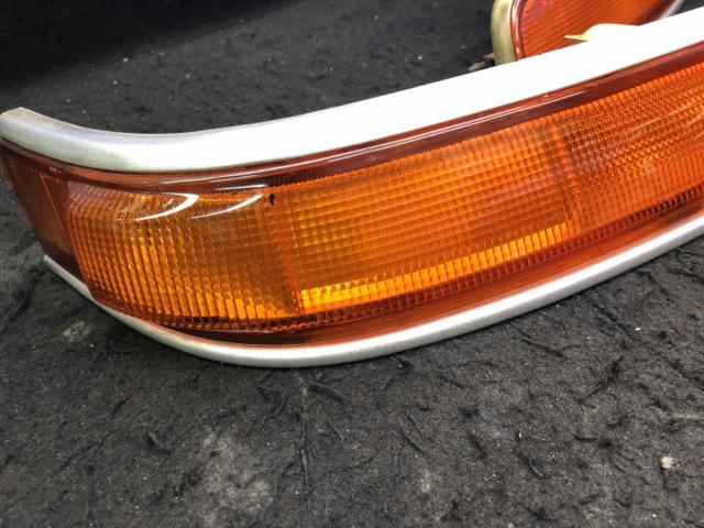 Genuine Toyota 100 Series Hiace Super GL Late Model Turn Signal Lamp Set (Left and Right)