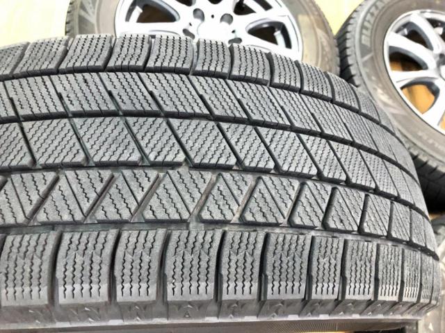 DUNLOP (Dunlop)
DUFACT (du fact)
DS9
+
BRIDGESTONE (Bridgestone)
Blizzak VRX3