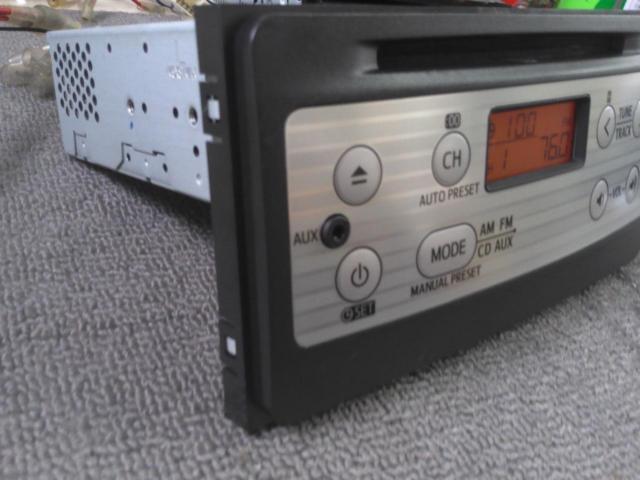 Daihatsu genuine CD tuner deck
86180-B 2670