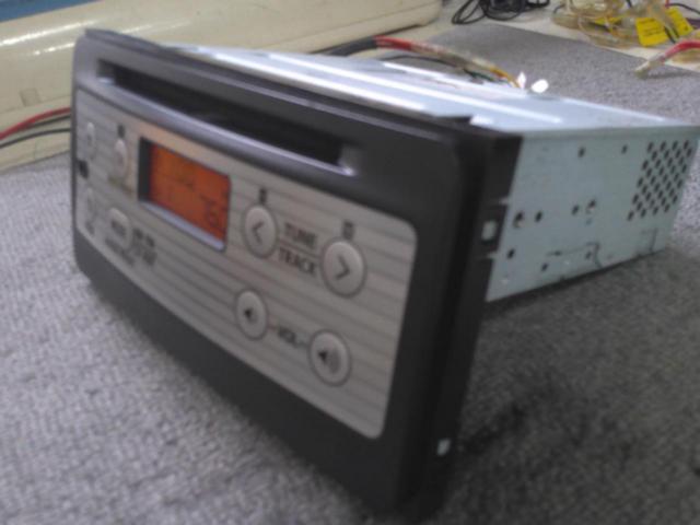 Daihatsu genuine CD tuner deck
86180-B 2670