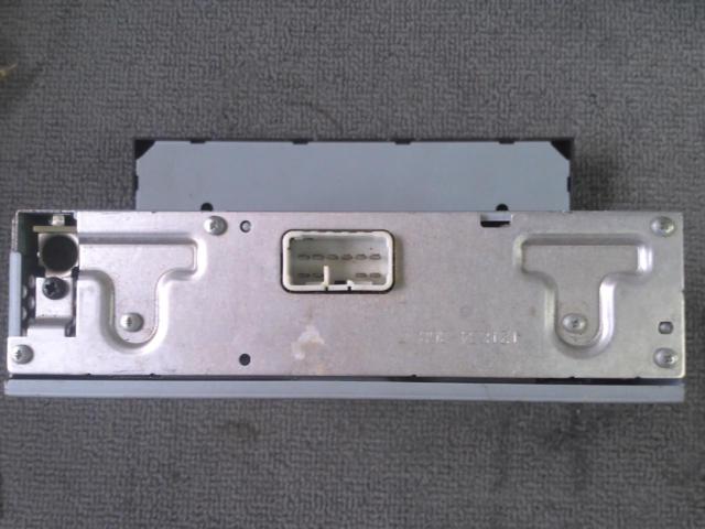 Daihatsu genuine CD tuner deck
86180-B 2670