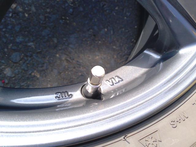 BRIDGESTONE
TOPRUN
VR5
+
BRIDGESTONE
BLIZZAK
VRX3