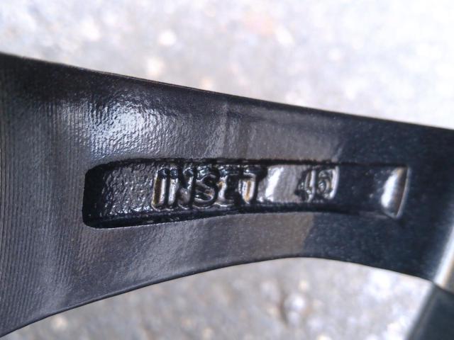 HOT
STUFF (hot staff) WAREN (waren)
12-spoke + Continental
VikingContact7