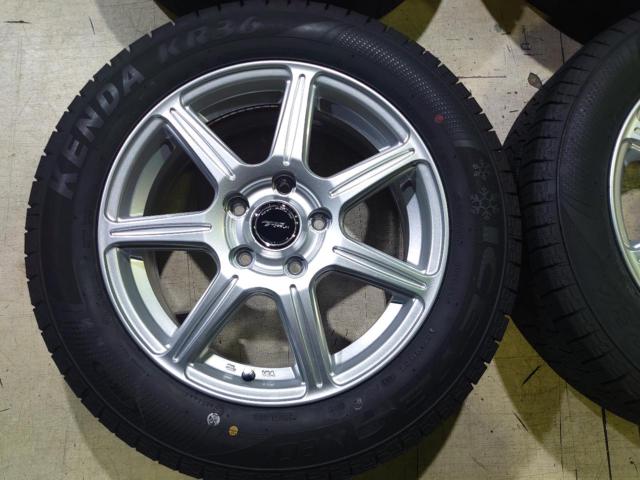 BRIDGESTONE (Bridgestone)
TOPRUN
+
KENDA (Kenda)
ICETECNEO
KR36