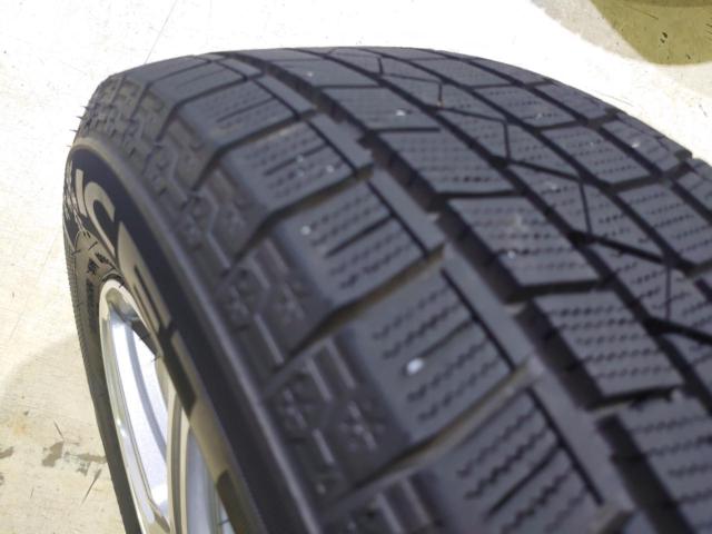 BRIDGESTONE (Bridgestone)
TOPRUN
+
KENDA (Kenda)
ICETECNEO
KR36