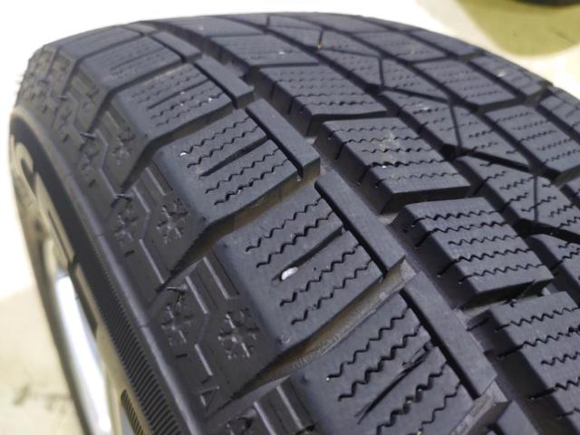 BRIDGESTONE (Bridgestone)
TOPRUN
+
KENDA (Kenda)
ICETECNEO
KR36