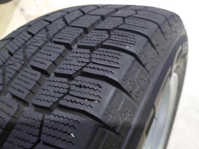 BRIDGESTONE (Bridgestone)
TOPRUN
+
KENDA (Kenda)
ICETECNEO
KR36