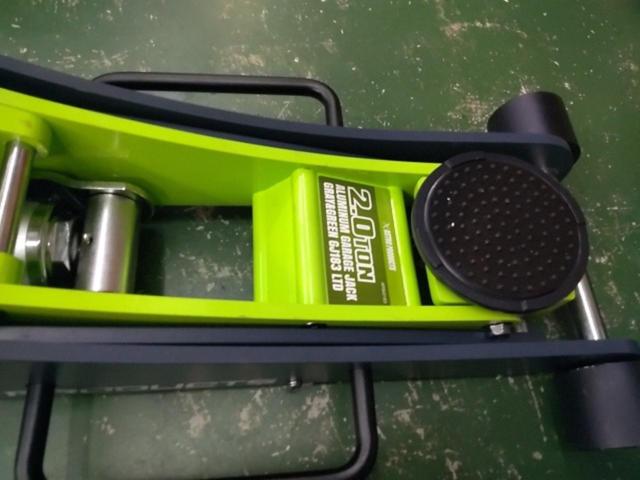 【WG】【ASTRO PRODUCTS】2.0TON アルミガレージジャッキ GJ183 グリーン AP060139