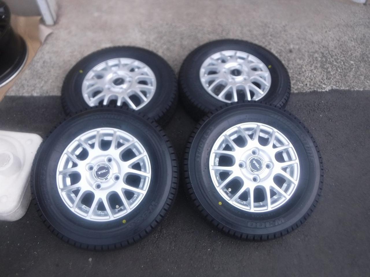 1 BRIDGESTONE
TOPRUN
M7 + BRIDGESTONE W300
