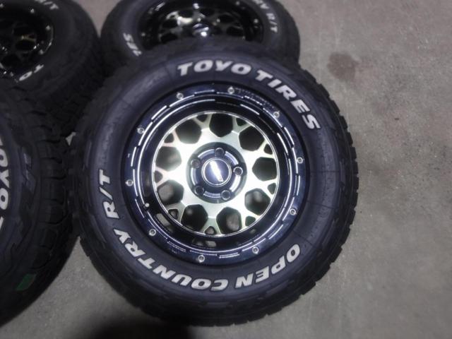 6 RAYS
DAYTONA (Daytona)
M9 + TOYO
OPEN
COUNTRY
R / T