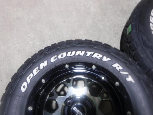 6 RAYS
DAYTONA (Daytona)
M9 + TOYO
OPEN
COUNTRY
R / T