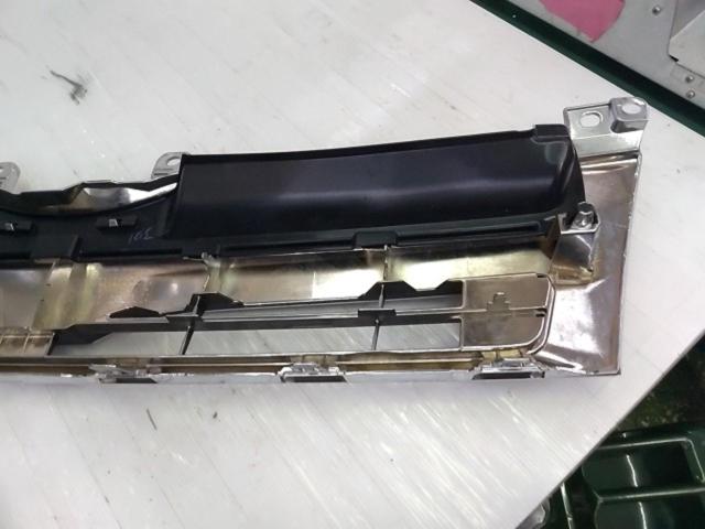 TOYOTA
Genuine front grille