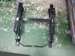 Right side
RHRECARO
Seat rail