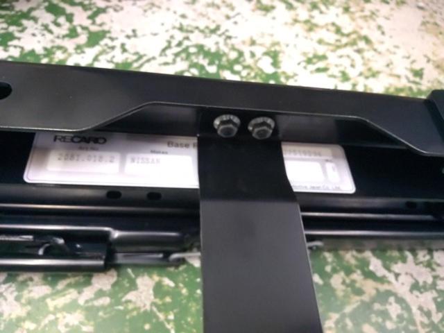 Right side
RHRECARO
Seat rail