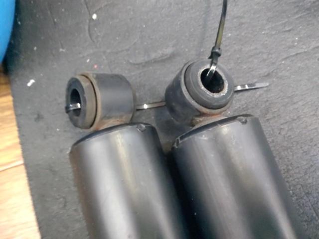 Toyota
Genuine shock