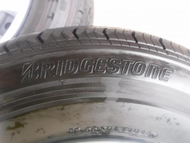 8 Toyota Genuine Parts
Hiace
200 series
Genuine
Steel wheels + BRIDGESTONE ECOPIA
RD613