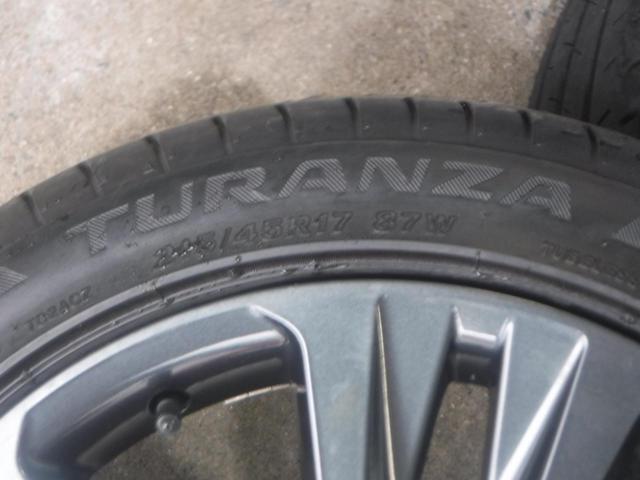4 Toyota Genuine Corolla Touring
WxB
Original wheel + BRIDGESTONE
TURANZA
T002