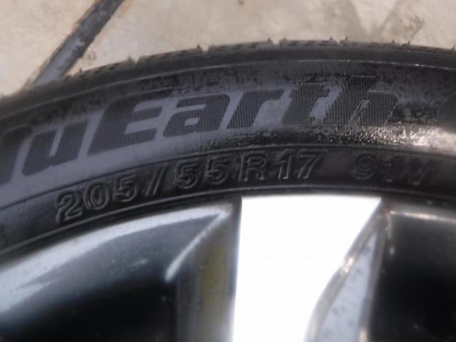 3 Toyota Genuine Voxy
90 system
S-Z
Previous period
Genuine + YOKOHAMA
BluEarth-GT