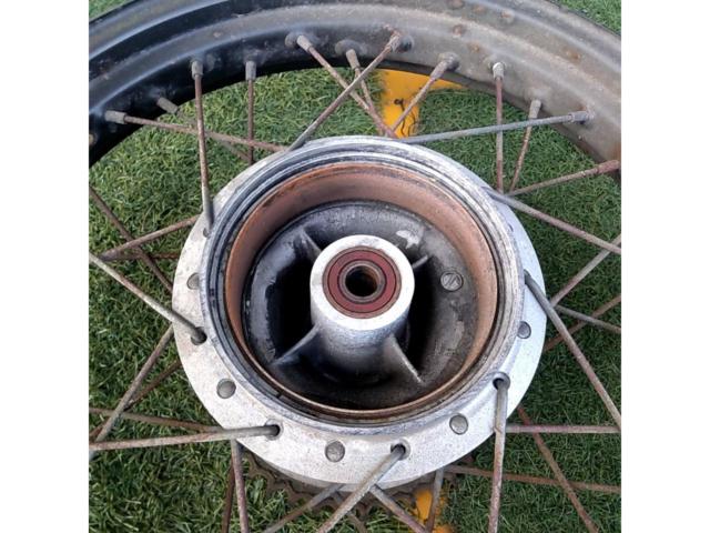 【HONDA】 FTR223純正リアホイール 18x3.0  DID製