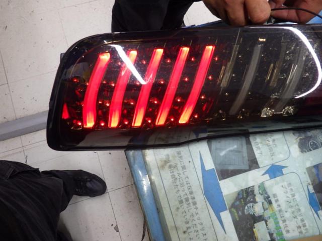 【助手席側のみ※ウインカー・バックのチューブLED薄め】【Valenti】ジュエルテールレンズ