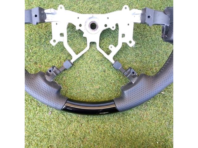 メーカー不明 200系ハイエース用パンチングレザー ガングリップハンドル