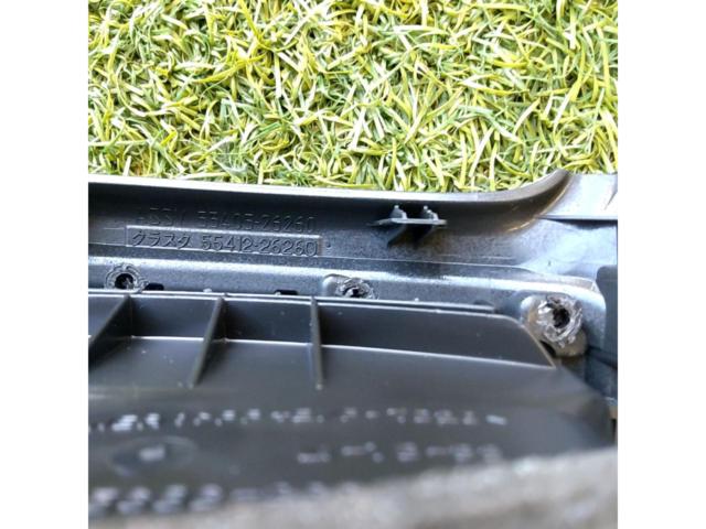 【トヨタ純正】200系ハイエース純正 インストルメントクラスタフィニッシュパネル