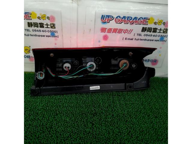 【日産純正】NV350/キャラバン E26 前期純正 テールレンズ 運転席