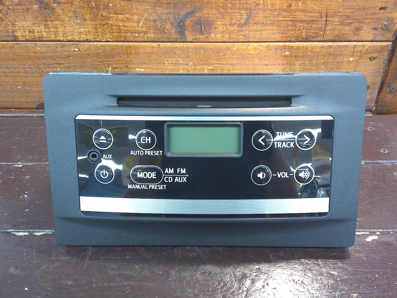 Toyota genuine parts
Variant audio
CD / AUX tuner
86180-B 1150