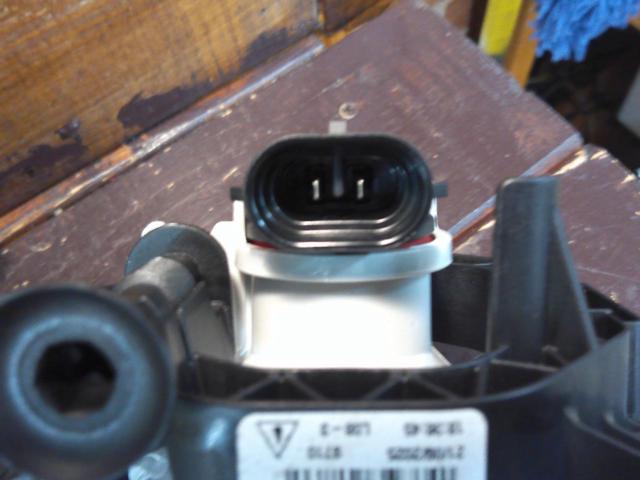 【スズキ純正】ジムニーシエラ純正フォグランプ Valeo A079773