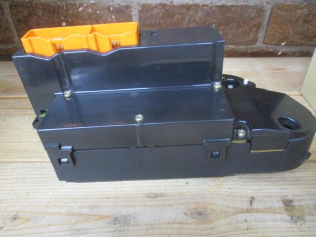 80 Supra
JZZ 80
SUPRA
Air conditioning panel
Air conditioning unit