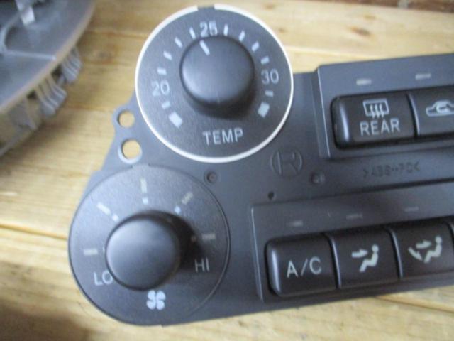 80 Supra
JZZ 80
SUPRA
Air conditioning panel
Air conditioning unit
