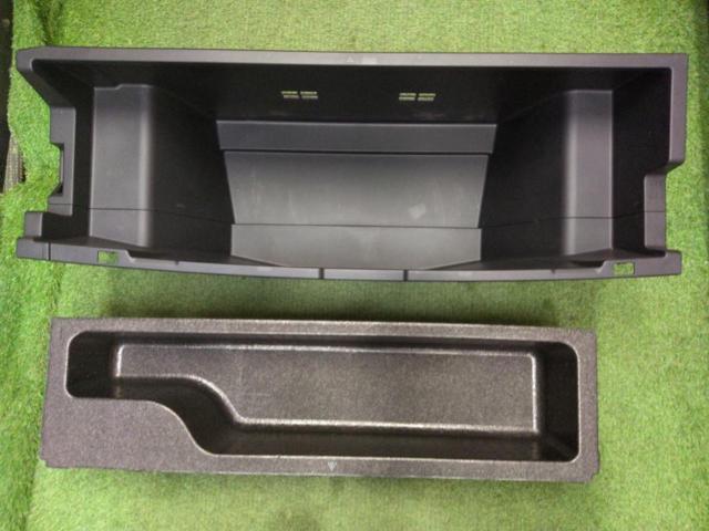トヨタ純正 デッキフロアボックス ZVW41W プリウスα 前期