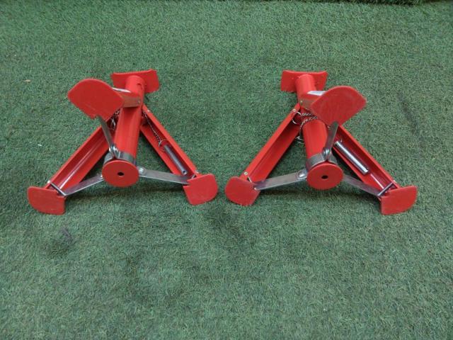 Unknown Manufacturer
Foldable 2-ton jack stand