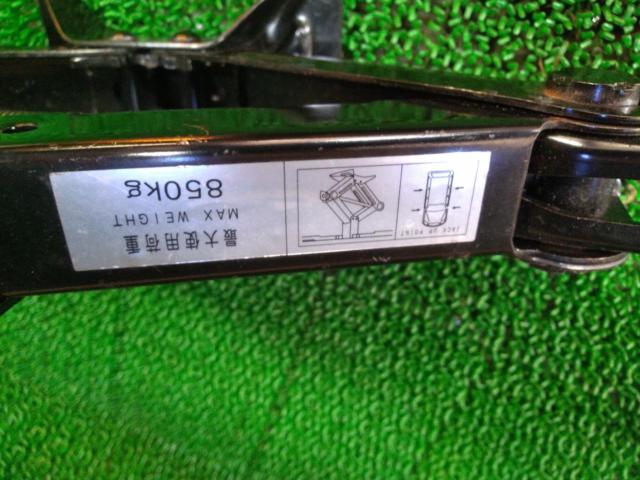 Unknown Manufacturer
Pantograph jack