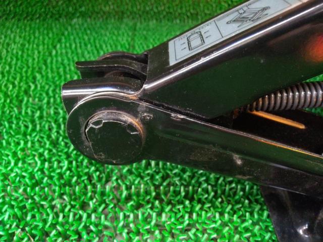 Unknown Manufacturer
Pantograph jack