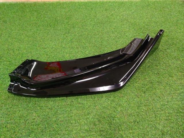 メーカー不明 フロントリップスポイラー フィットハイブリッド(GP5)