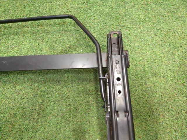 Driver's seat side NEOSYS
Seat rail
Fit (GK3/5/6
GP5 / 6)