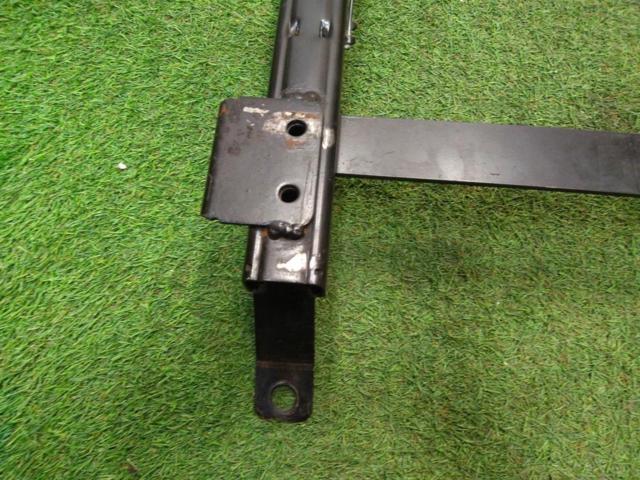 Driver's seat side NEOSYS
Seat rail
Fit (GK3/5/6
GP5 / 6)