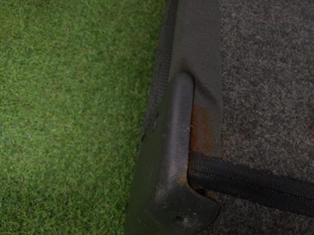 Toyota genuine
200 series Hiace (standard body)
Second-row seat