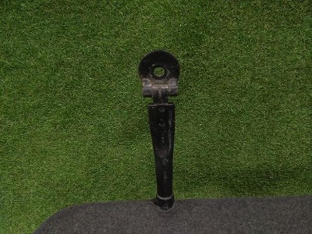 Toyota genuine
200 series Hiace (standard body)
Second-row seat