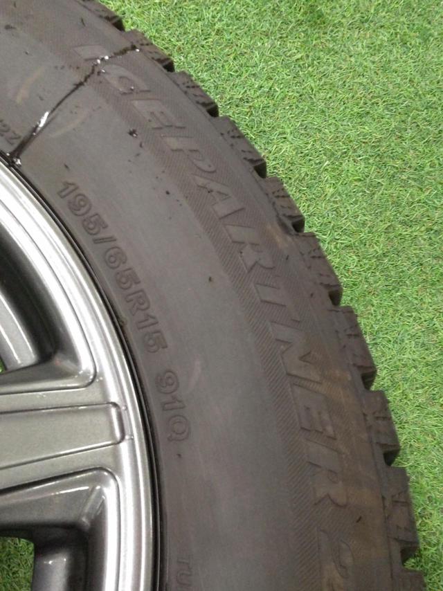 BRIDGESTONE TOPRUN 5本スポークアルミホイール+BRIDGESTONE ICE PARTNER2 195/65R15 2024年製造