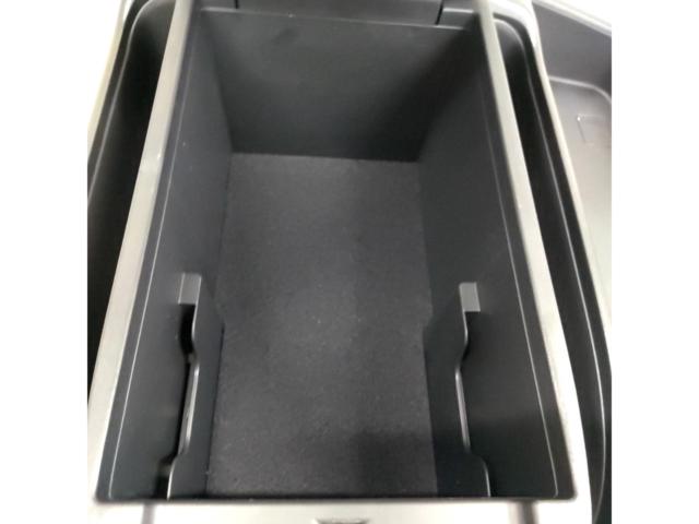 トヨタ 200系 ハイエース ワイドボディ 純正 センタコンソール
