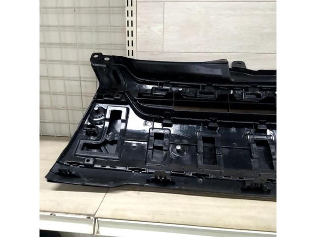 ノーブランド フロントグリル  ハイーエス 200系 標準ボディ