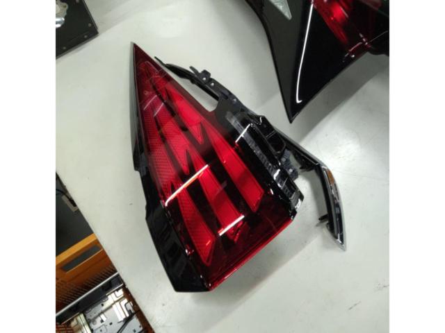 トヨタ 40系 アルファード 純正 テールレンズ 左右セット + センターガーニッシュ