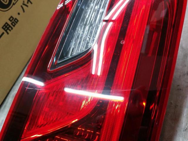 LEXUS純正 テールレンズ