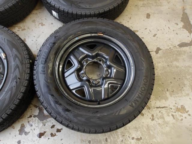 8 Suzuki Genuine Parts
Jimny
JB64W
Genuine steel wheel + YOKOHAMA
iceGUARD
G075