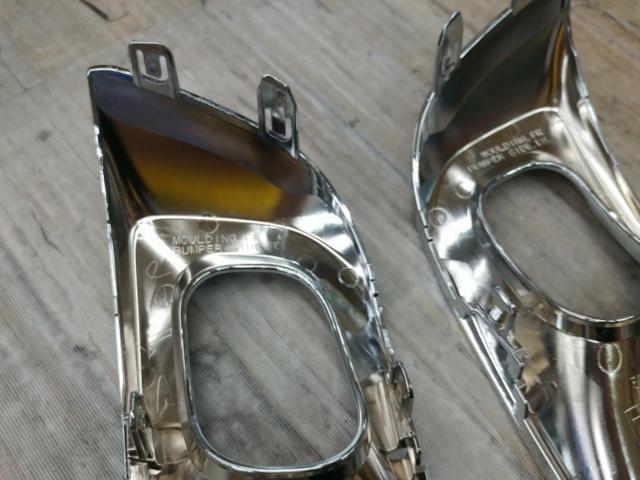 【ダイハツ純正】フォグカバー(52712-B2340)