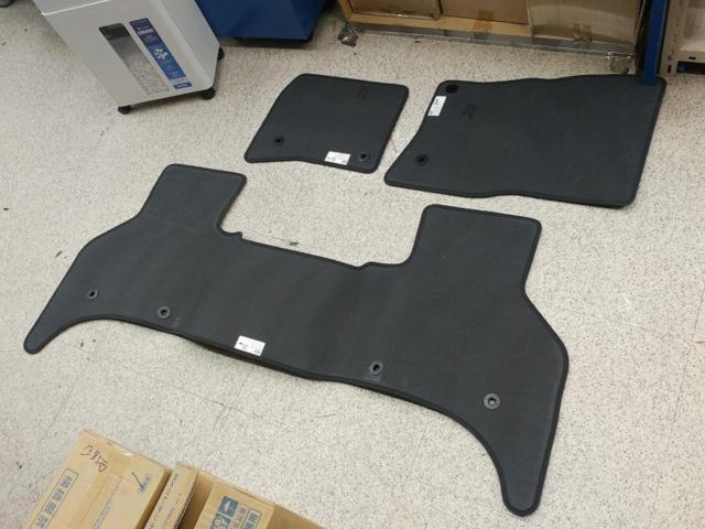 LAND ROVER 純正フロアマット
